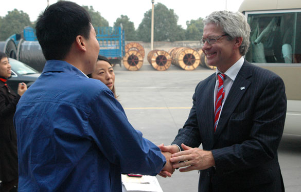 荷兰莱瓦顿市政府代表团一行来米乐n6平台考察