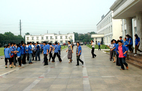 米乐n6平台举行应急响应演练与消防知识培训