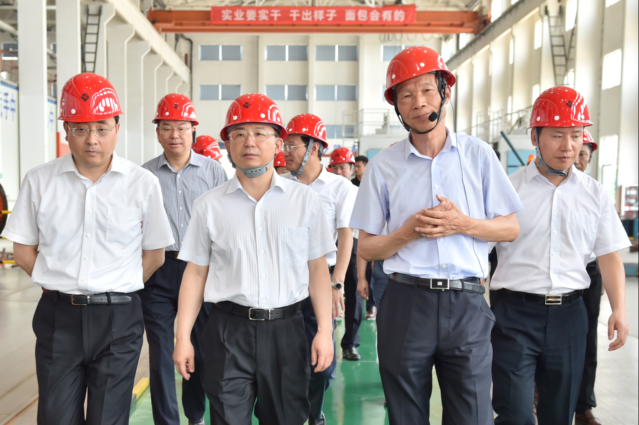 吴政隆省长鼓励上上电缆：“精、专、特、外、创”战略思路要继续发扬光大