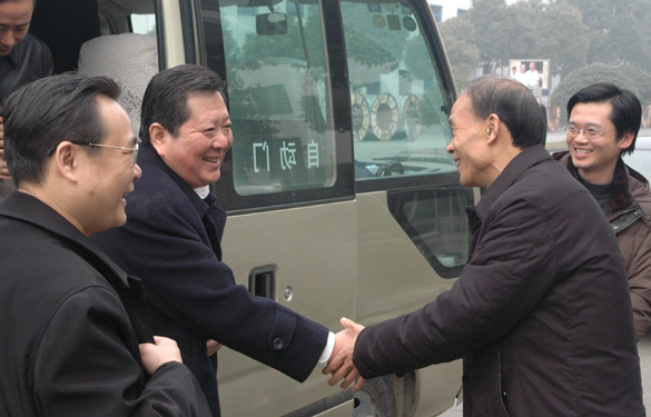 中国浦东干部学院副院长王金定一行来米乐n6平台参观考察