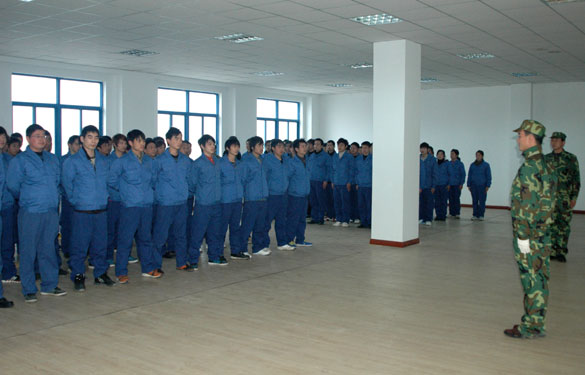 米乐n6平台2012年新员工军训落下帷幕