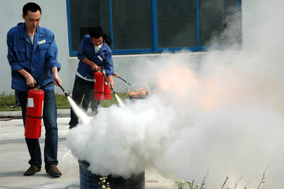 米乐n6平台举行消防知识培训和模拟演练