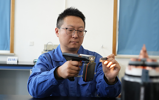 1753692796790811Jhbz.jpg 个人照.jpg